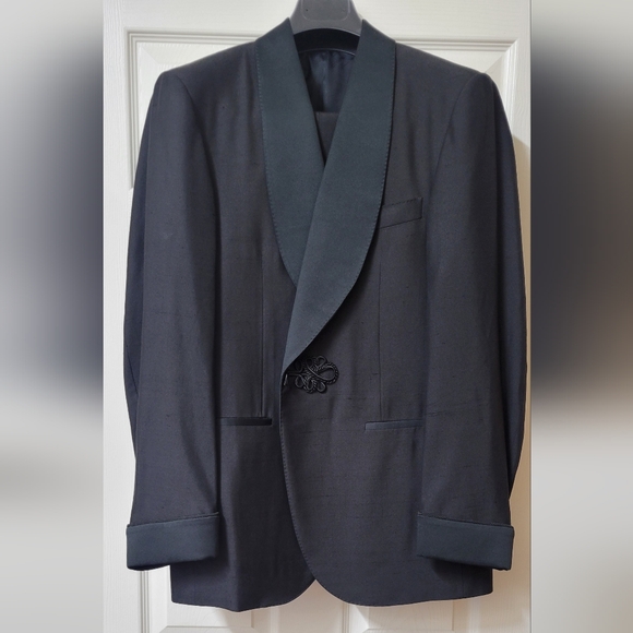 Carneliani Suit Set - Picture 1 of 4